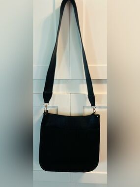 Elegant Black Women's Shoulder Bag with Detachable Strap